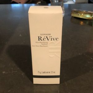 ReVive Skincare Le Polish